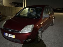 Usado 2003 Ford Fiesta Citadino | € 3.000