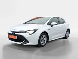 Branco Usado 2021 Toyota Corolla Comfort | € 21.900 (Preço justo)