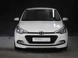 Branco Usado 2018 Hyundai i20 Coupé | € 12.950 (Preço justo)