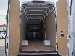 Branco Usado 2023 Iveco Daily Sedan | € 32.500 (Bom preço)