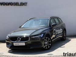 Pine grey Usado 2022 Volvo V60 Momentum Carrinha | € 33.800 (Preço justo)