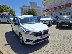 Branco Usado 2022 Dacia Sandero Essentiel Citadino | € 13.990 (Preço justo)