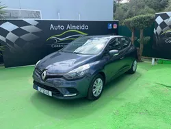 Cinzento Usado 2019 Renault Clio IV Zen | € 11.950 (Preço justo)