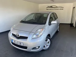 Cinza Usado 2010 Toyota Yaris Sol Citadino | € 8.000 (Preço elevado)