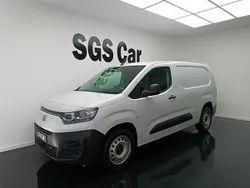 Branco Usado 2023 Fiat Doblò S Monovolume | € 18.900 (Preço elevado)