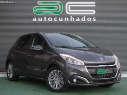 Cinza Usado 2019 Peugeot 208 Signature Sky Citadino | € 10.950 (Preço justo)