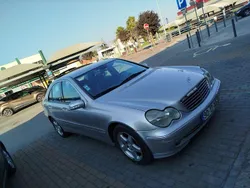Usado 2002 Mercedes C220 Avantgarde Sedan | € 5.500 (Super Preço)