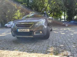 Cinzento Usado 2013 Peugeot 2008 Allure SUV | € 8.450 (Preço justo)