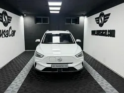 Branco Usado 2022 MG ZS Comfort Sedan | € 19.990 (Preço justo)