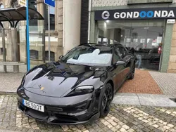 Preto Usado 2022 Porsche Taycan Turbo Sedan | € 97.500
