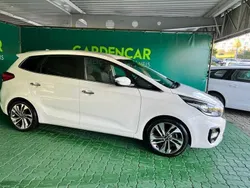 Branco Usado 2018 Kia Carens EX Monovolume | € 18.380 (Preço elevado)