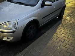 Usado 2004 Opel Corsa Sedan | € 1.500 (Preço justo)