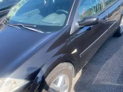 Usado 2007 Renault Mégane II Extreme Sedan | € 2.000 (Bom preço)