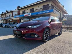 Vermelho Usado 2017 Toyota Auris Hybrid Comfort | € 17.990