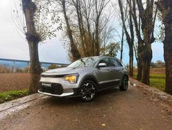 Cinza Usado 2023 Kia e-Niro SUV | € 27.550 (Preço justo)