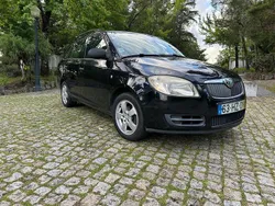 Usado 2009 Skoda Fabia Sedan | € 3.500