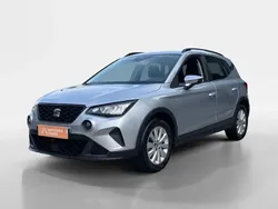 Cinza Usado 2023 Seat Arona Style SUV | € 16.990 (Preço justo)
