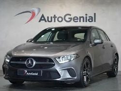 Cinza Usado 2022 Mercedes A180 Progressive Citadino | € 28.990 (Caro)