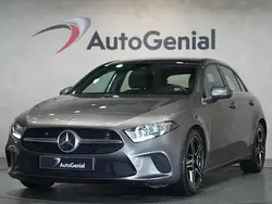 Cinza Usado 2022 Mercedes A180 Progressive Citadino | € 28.990 (Caro)