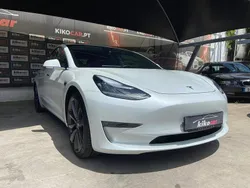 Branco Usado 2019 Tesla Model 3 Sedan | € 25.900 (Bom preço)