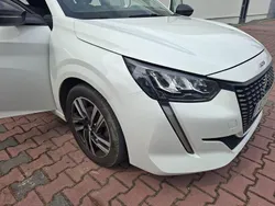 Usado 2023 Peugeot 208 Allure Citadino | € 18.000 (Preço justo)