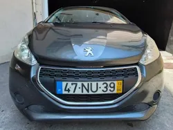 Usado 2013 Peugeot 208 Citadino | € 5.770 (Bom preço)