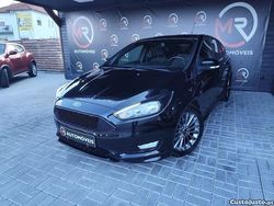 Preto Usado 2017 Ford Focus ST-Line Citadino | € 14.900