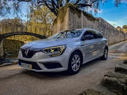 Cinzento Usado 2019 Renault Mégane GrandTour Carrinha | € 13.990 (Preço justo)