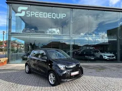 Cinza Usado 2022 Smart ForFour Electric Drive Passion | € 12.740 (Bom preço)