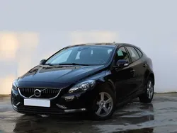019 preto Usado 2018 Volvo V40 Kinetic Carrinha | € 18.700 (Preço elevado)