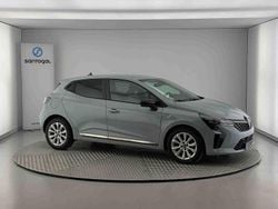 Cinzento Usado 2024 Renault Clio V Evolution | € 18.300 (Preço justo)