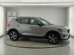 Cinzento Usado 2024 Volvo XC40 SUV | € 38.490 (Caro)