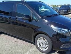 Preto Usado 2023 Mercedes EQV300 Monovolume | € 69.990