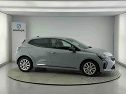 Cinzento Usado 2024 Renault Clio V | € 18.300 (Preço justo)