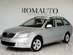 Cinzento Usado 2012 Skoda Octavia Ambiente Carrinha | € 10.800 (Caro)