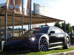 Branco Usado 2022 Porsche Taycan 4S Sedan | € 79.500 (Preço justo)