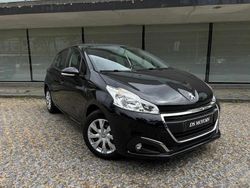 Preto Usado 2018 Peugeot 208 Citadino | € 10.900 (Preço justo)