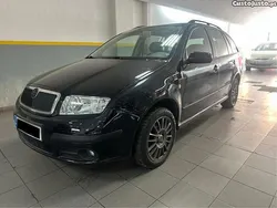 Preto Usado 2004 Skoda Fabia Citadino | € 2.500 (Bom preço)