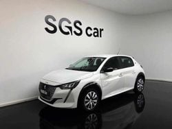 Branco Usado 2023 Peugeot e-208 Allure Citadino | € 19.800 (Preço justo)