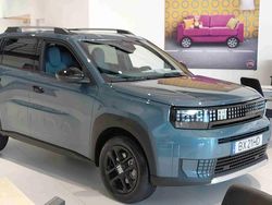 Azul Novo 2025 Fiat Grande Panda Icon Citadino | € 22.400