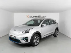Cinza Usado 2021 Kia e-Niro SUV | € 22.980 (Bom preço)