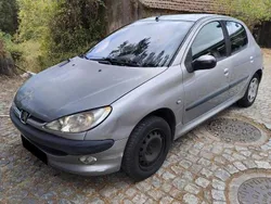 Cinzento Usado 2004 Peugeot 206 | € 1.000 (Super Preço)
