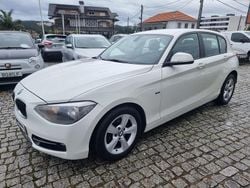 Branco Usado 2012 BMW 114 Sport Line Citadino | € 8.750