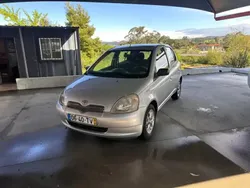 Cinza Usado 2002 Toyota Yaris | € 6.750 (Preço justo)