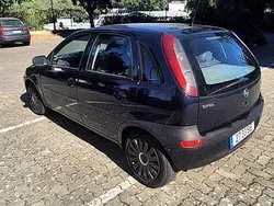 Usado 2001 Opel Corsa Sedan | € 1.630