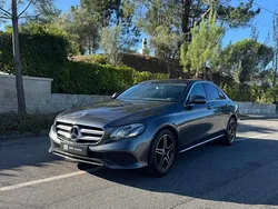 Cinza Usado 2016 Mercedes E220 Exclusive Sedan | € 24.900