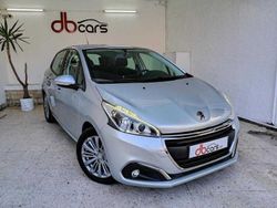Cinza Usado 2015 Peugeot 208 Active Citadino | € 11.250 (Preço justo)