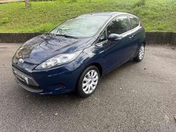Azul escuro Usado 2009 Ford Fiesta Trend Citadino | € 5.990 (Preço justo)