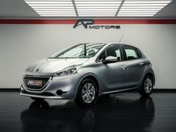 Cinzento Usado 2013 Peugeot 208 Access Citadino | € 7.700 (Preço elevado)
