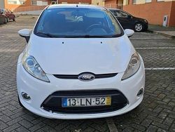 Usado 2011 Ford Fiesta Sedan | € 3.800